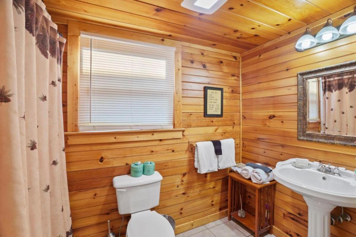 Stunning Mountain Cabin W Hot Tub Gatlinburg Zewnętrze zdjęcie