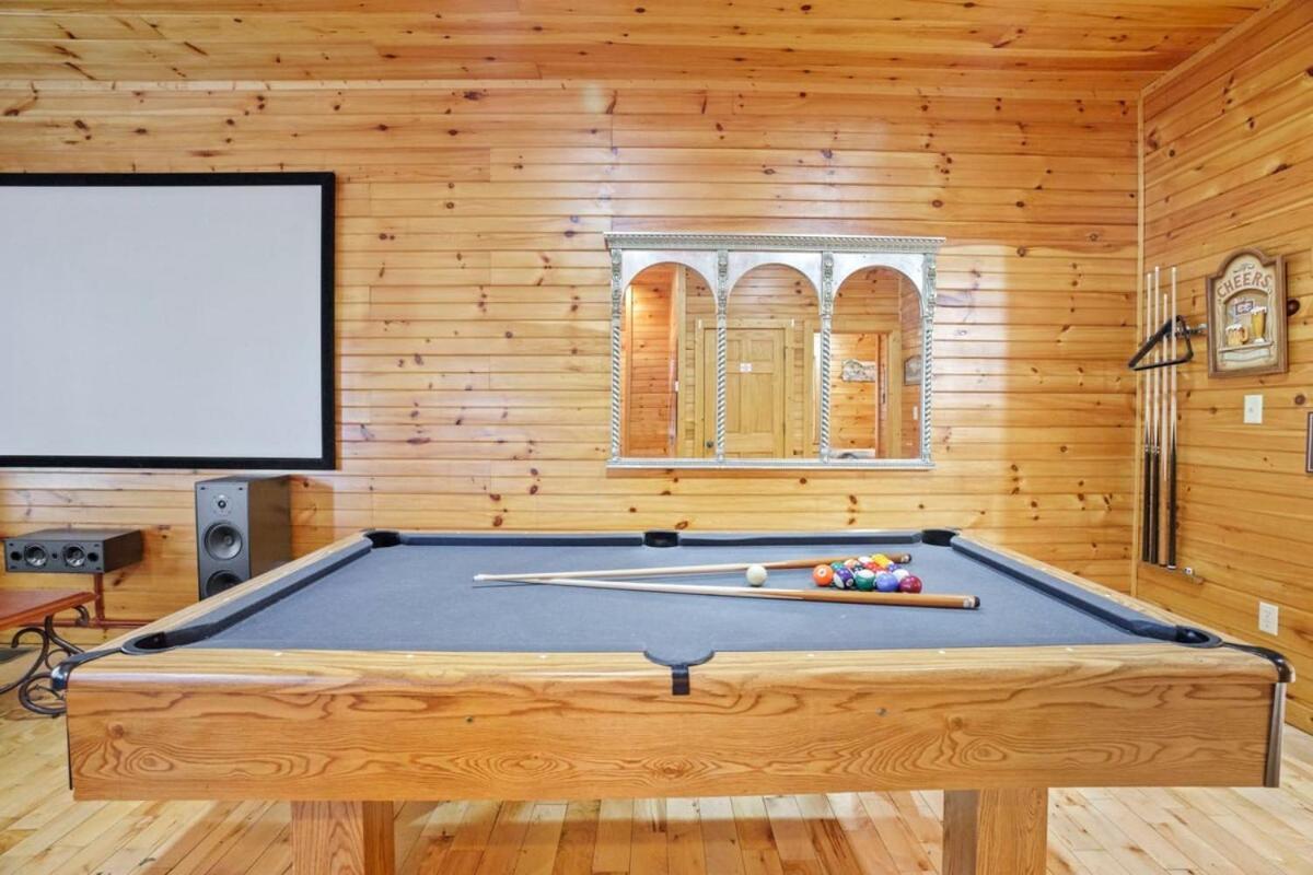 Stunning Mountain Cabin W Hot Tub Gatlinburg Zewnętrze zdjęcie