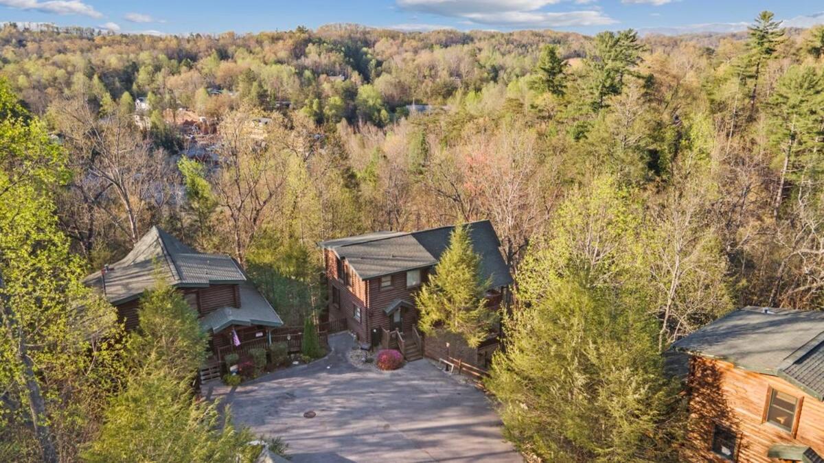 Stunning Mountain Cabin W Hot Tub Gatlinburg Zewnętrze zdjęcie
