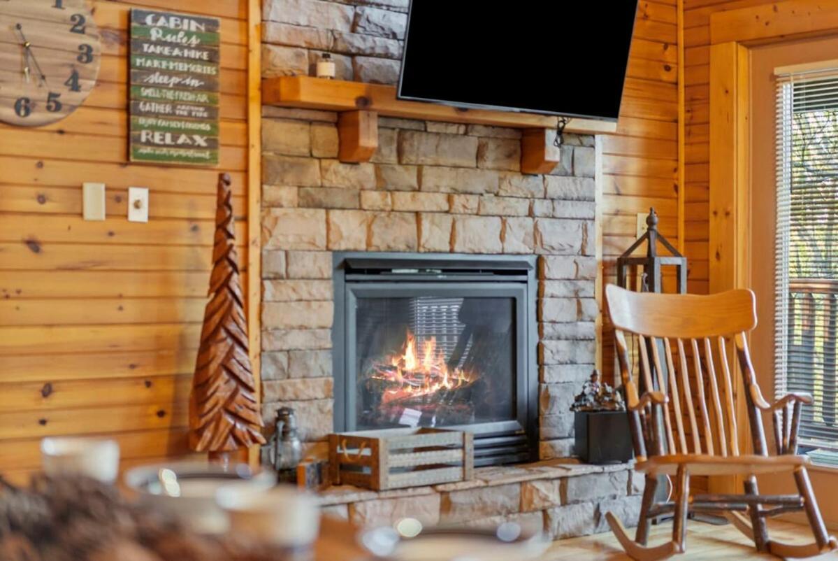 Stunning Mountain Cabin W Hot Tub Gatlinburg Zewnętrze zdjęcie
